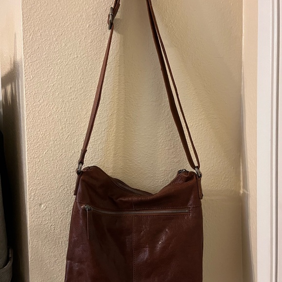 Spikes & Sparrow Leather Crossbody Bag - Picture 5 of 13